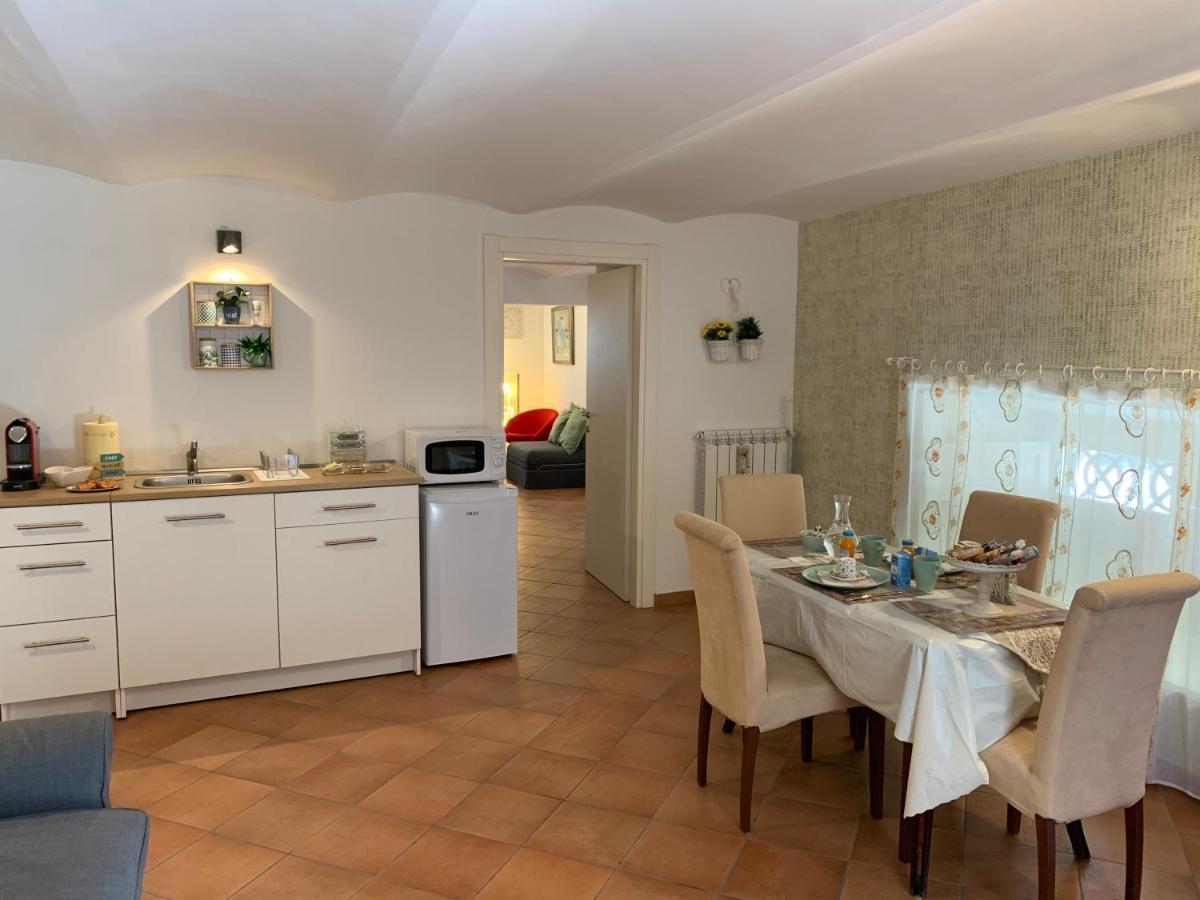 Apartamento La Casa Di Ago LʼAquila Exterior foto